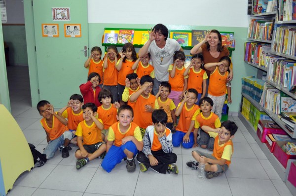 Crianças de Salto (SP) participam das oficinas sobre a história da cidade, uma das atividades para produção dos livros (Foto: KR Comunicação Integrada)