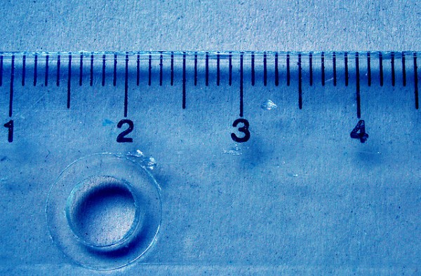 Um centímetro é um metro dividido por dez duas vezes. Por isso, dizemos que o sistema métrico é um sistema de base decimal (Foto: -Merce- / Flickr / CC BY-NC-ND 2.0)