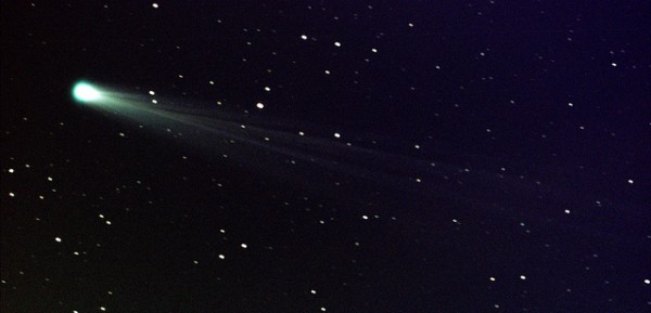 O cometa ISON viajando em direção ao Sol (Foto: NASA/MSFC/Aaron Kingery)