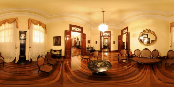 Pinturas do século 19, roupas e joias da família Imperial podem ser vistas na visitação virtual do Museu Imperial. (foto: Era Virtual Museus)