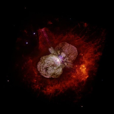 Imagem da Eta Carinae feita pelo telescópio espacial Hubble em 1995. (foto: Wikimedia Commons / Domínio Público)