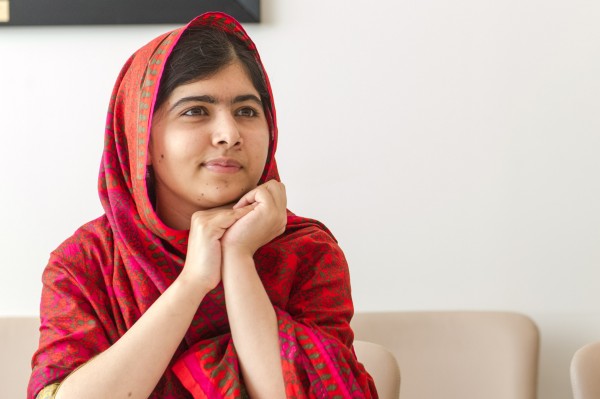 Com apenas 17 anos de idade, a estudante Malala Yousafzai foi a pessoa mais jovem a ganhar um prêmio Nobel. (foto: United Nations Photo / Flickr / <a href= https://creativecommons.org/licenses/by-nc-nd/2.0/> CC BY-NC-ND 2.0</a>)