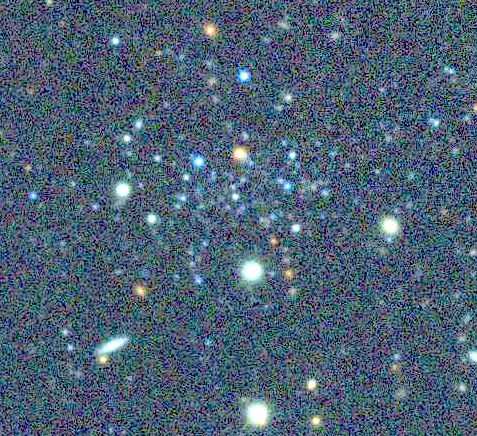 As estrelas mais azuladas da imagem, localizadas na direção da constelação chamada de Eridanus, formam o menor dos sistemas estelares identificados. Se confirmado como galáxia-anã, será chamado de Eridanus III. (imagem: Portal Científico do DES/ Grupo DES-Brazil)